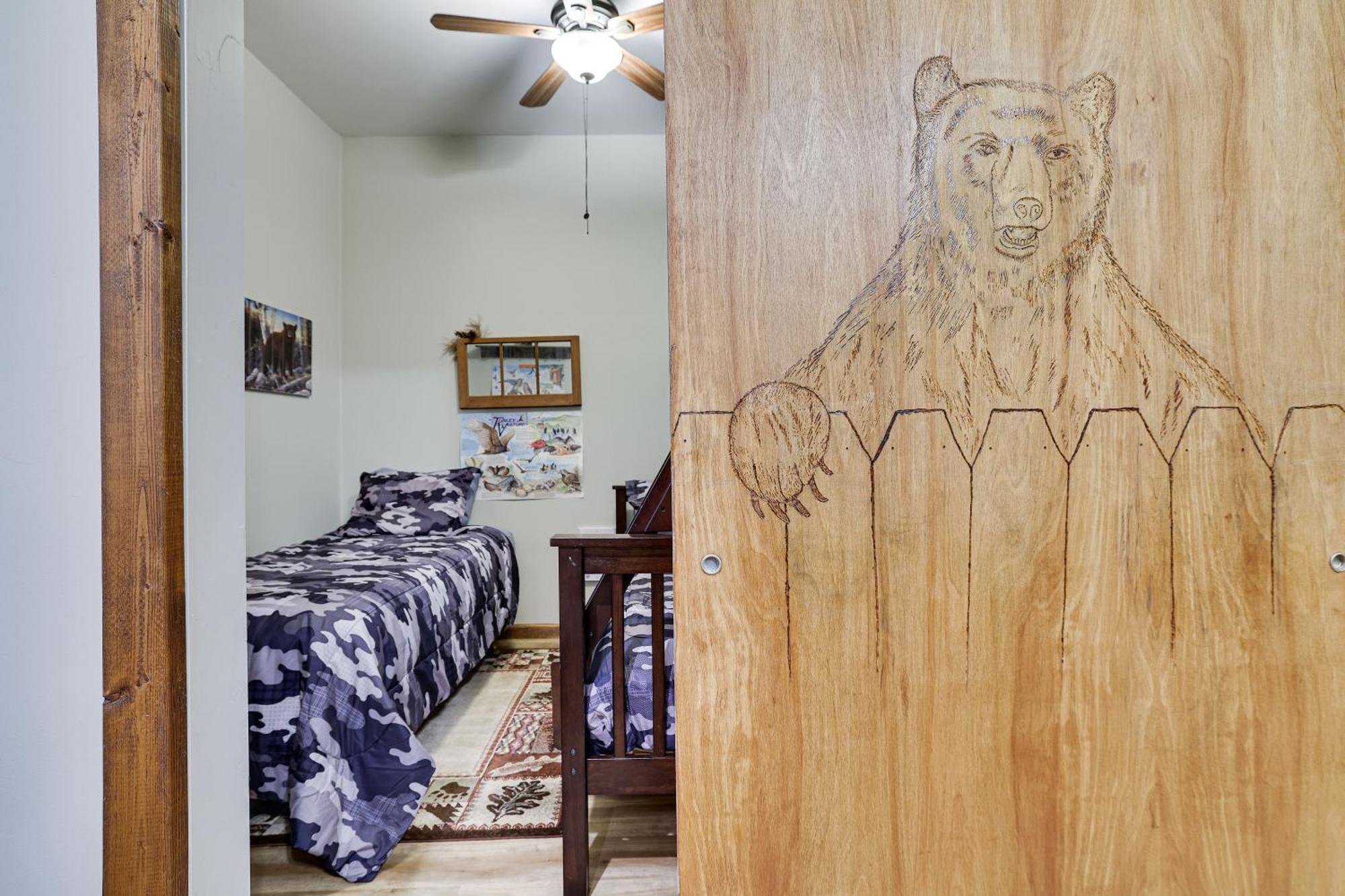 Serenity And Fun All In One In This Cozy Pocono Cabin Jim Thorpe Extérieur photo
