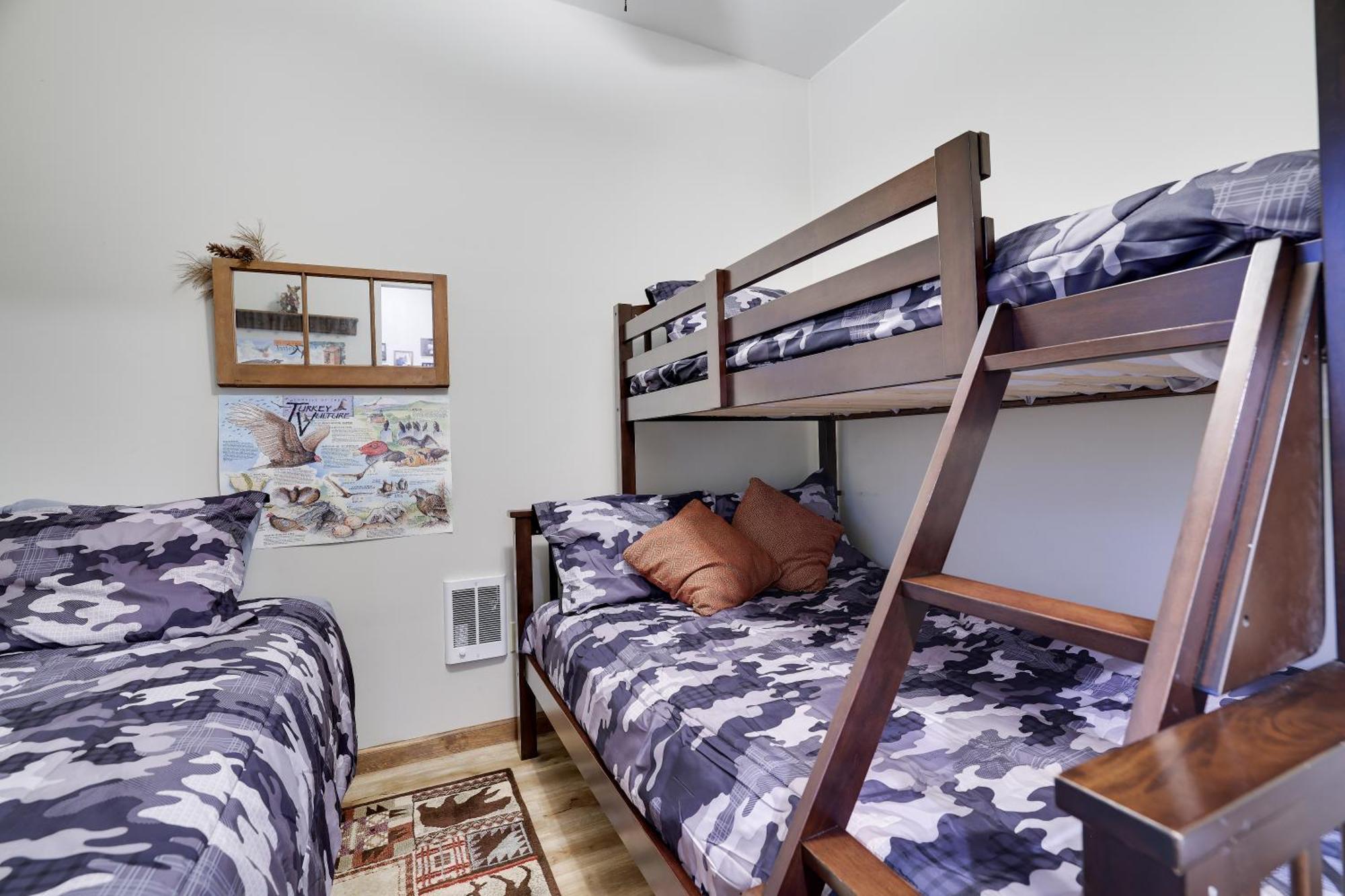 Serenity And Fun All In One In This Cozy Pocono Cabin Jim Thorpe Extérieur photo